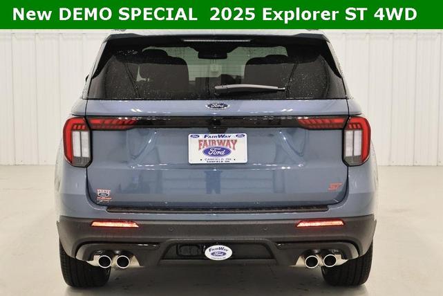 Photo of 2025 Vapor Blue Metallic Ford Explorer