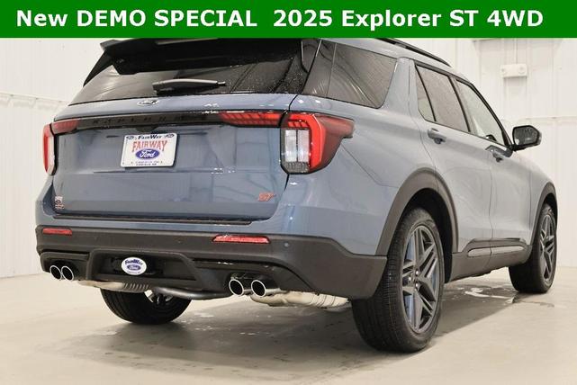 Photo of 2025 Vapor Blue Metallic Ford Explorer