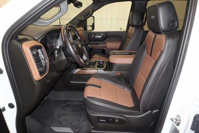 Photo of 2022 Summit White Chevrolet Silverado 3500