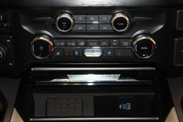 Photo of 2023 Oxford White Ford F-350
