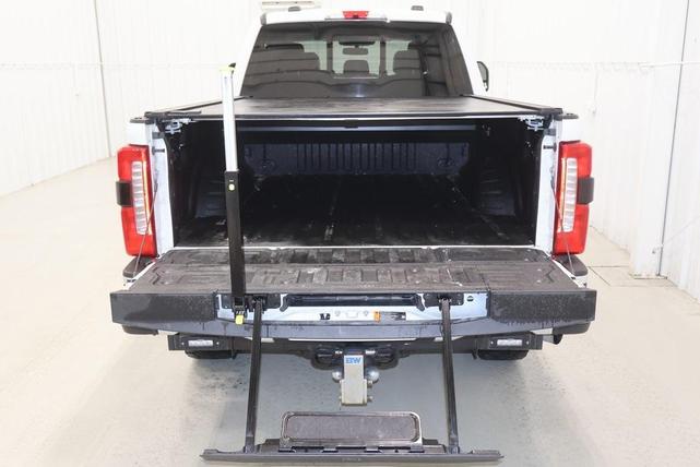 Photo of 2023 Oxford White Ford F-350