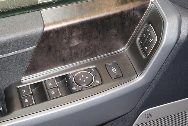Photo of 2023 Oxford White Ford F-350
