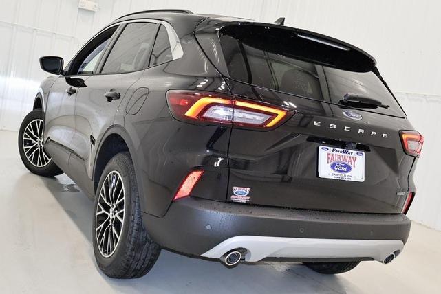 Photo of 2024 Agate Black Metallic Ford Escape