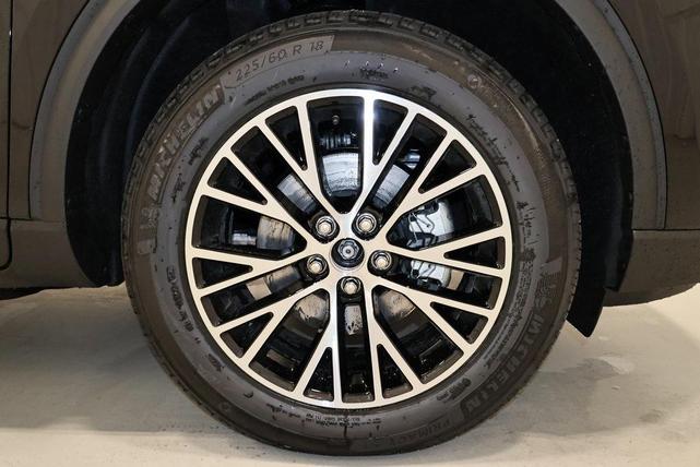 Photo of 2024 Agate Black Metallic Ford Escape