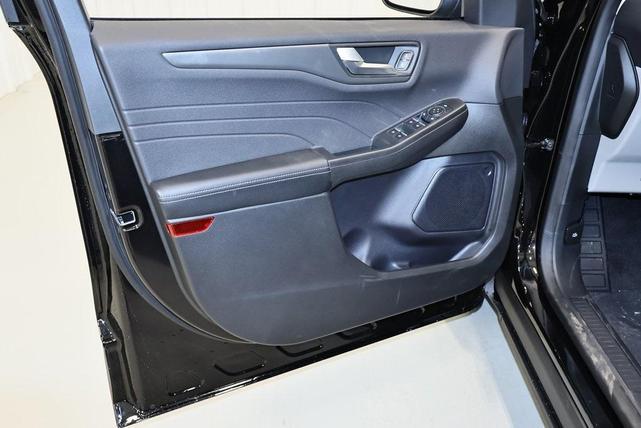 Photo of 2024 Agate Black Metallic Ford Escape