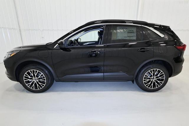 Photo of 2024 Agate Black Metallic Ford Escape
