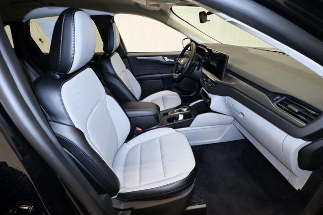 Photo of 2024 Agate Black Metallic Ford Escape