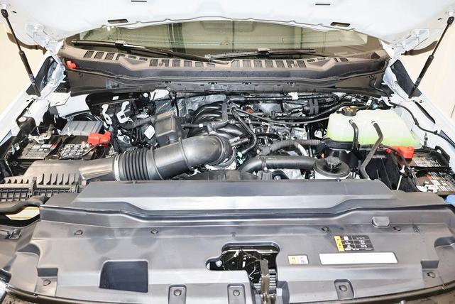Photo of 2025 Oxford White Ford F-350