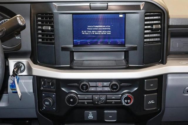 Photo of 2025 Oxford White Ford F-350