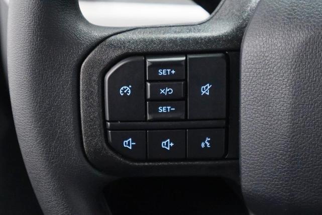Photo of 2025 Oxford White Ford F-350