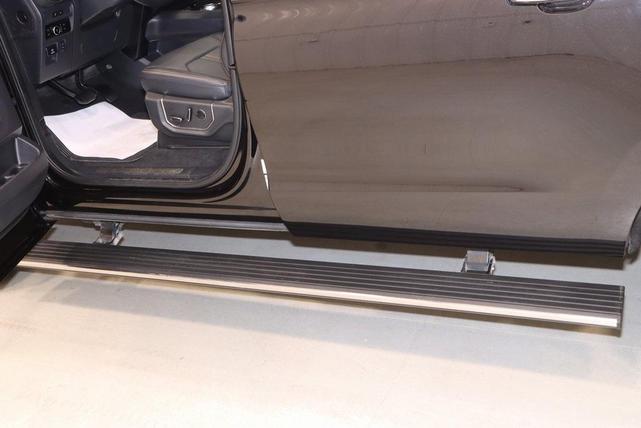 Photo of 2024 Agate Black Metallic Ford Expedition Max