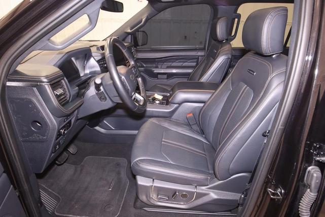 Photo of 2024 Agate Black Metallic Ford Expedition Max