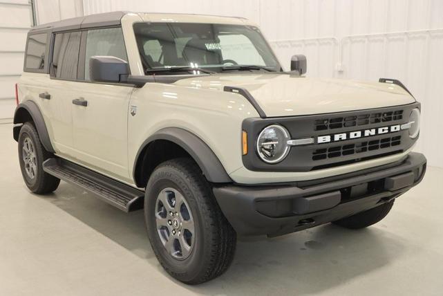 Photo of 2025 Desert Sand Ford Bronco