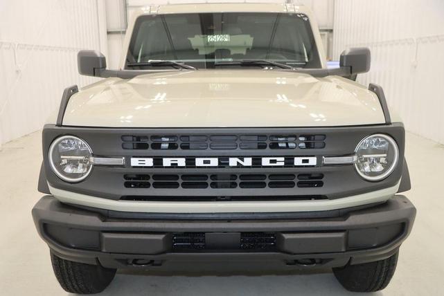 Photo of 2025 Desert Sand Ford Bronco
