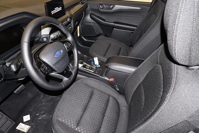 Photo of 2026 Agate Black Ford Escape