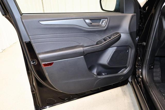 Photo of 2026 Agate Black Ford Escape