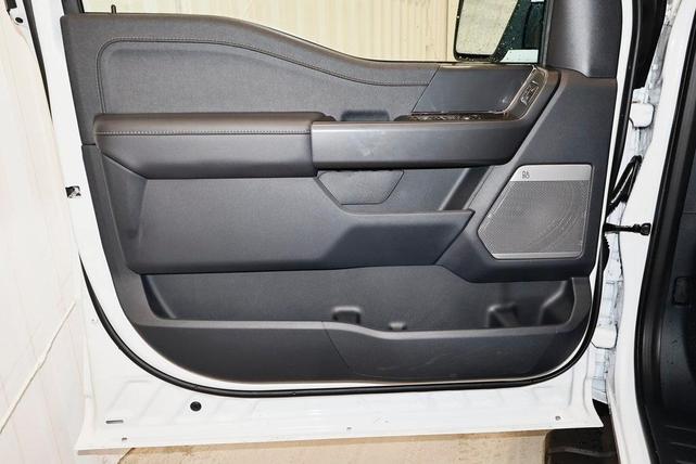 Photo of 2025 Oxford White Ford F-150