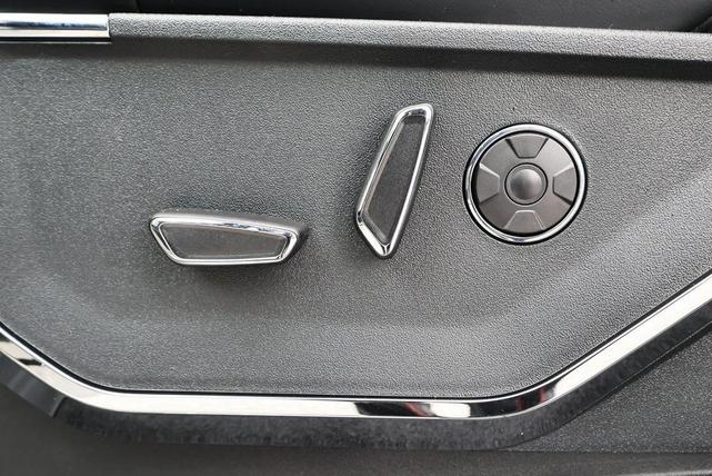 Photo of 2025 Space White Metallic Ford F-150