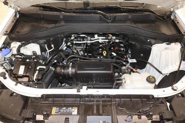 Photo of 2022 Star White Ford Explorer