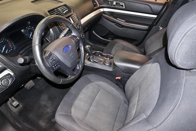 Photo of 2017 Oxford White Ford Explorer