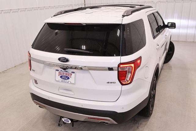 Photo of 2017 Oxford White Ford Explorer
