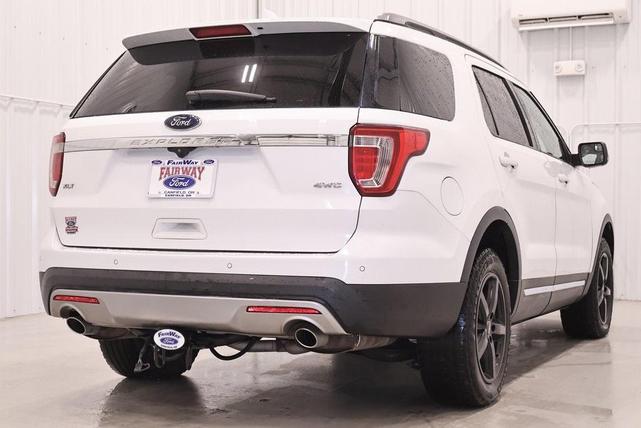 Photo of 2017 Oxford White Ford Explorer
