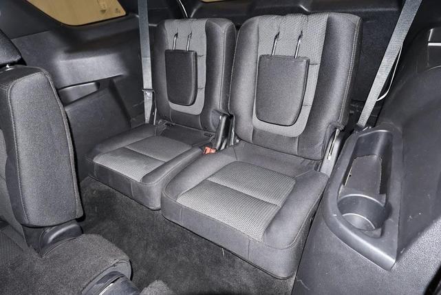 Photo of 2017 Oxford White Ford Explorer