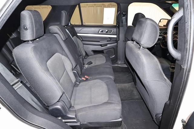 Photo of 2017 Oxford White Ford Explorer