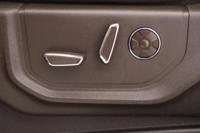 Photo of 2020 Agate Black Metallic Ford F-450