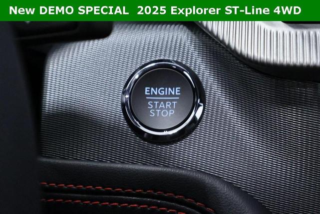 Photo of 2025 Star White Ford Explorer