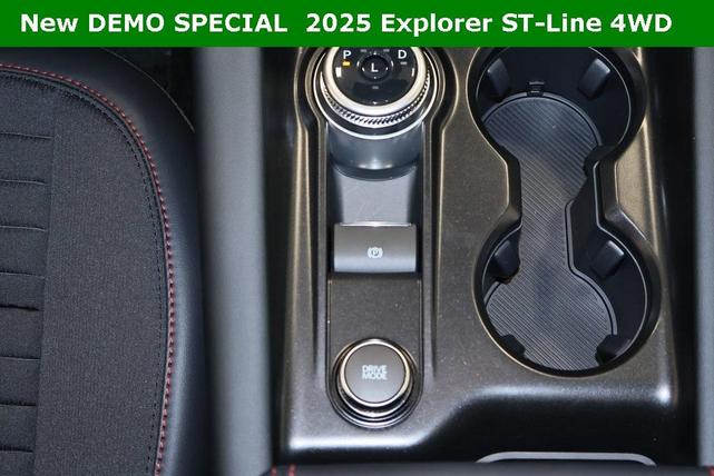 Photo of 2025 Star White Ford Explorer