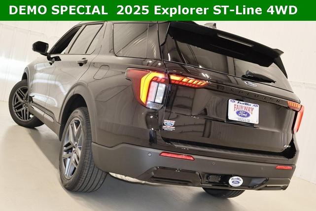 Photo of 2025 Agate Black Metallic Ford Explorer
