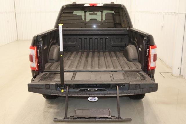 Photo of 2022 Agate Black Metallic Ford F-150