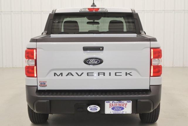 Photo of 2025 Space White Metallic Ford Maverick