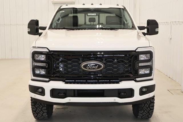 Photo of 2025 Star White Ford F-350