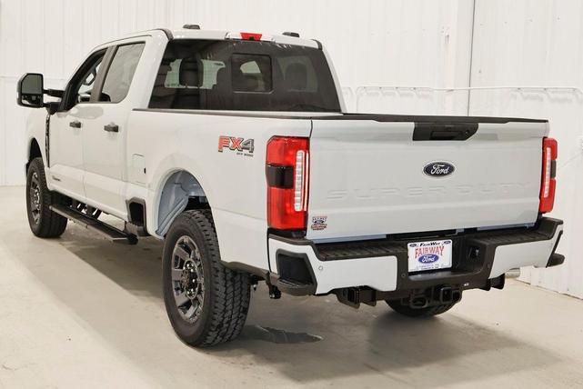 Photo of 2025 Avalanche Ford F-350