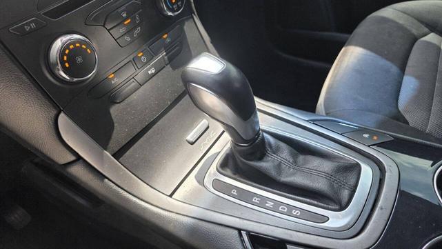 Photo of 2016 Black Ford Edge