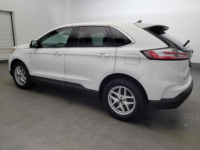 Photo of 2023 White Ford Edge