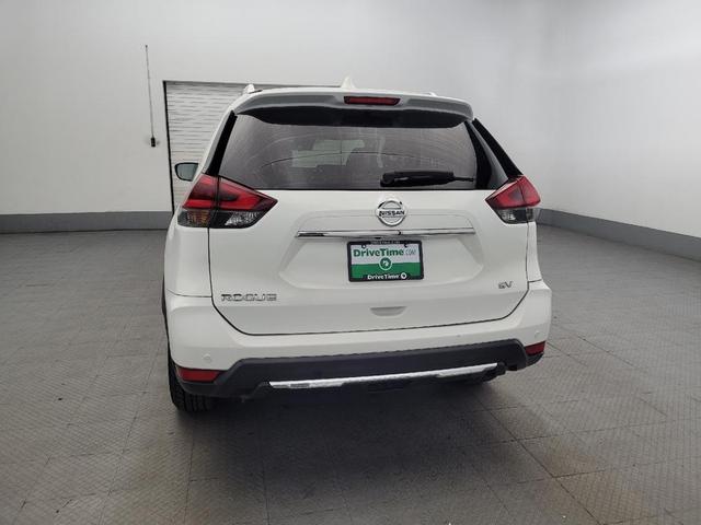 Photo of 2019 White Nissan Rogue