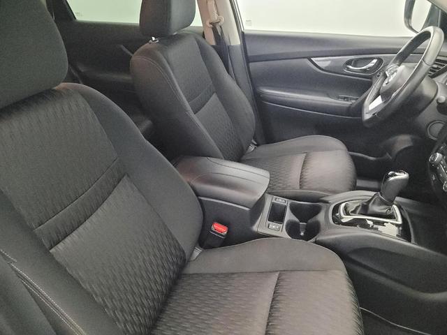 Photo of 2019 White Nissan Rogue