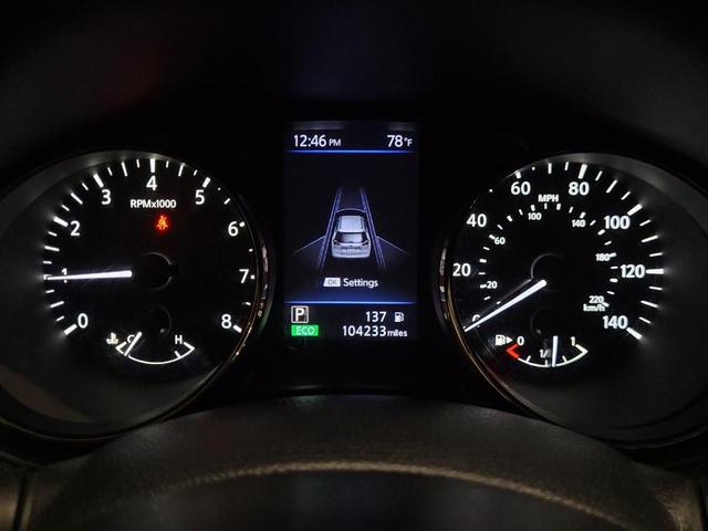 Photo of 2019 White Nissan Rogue