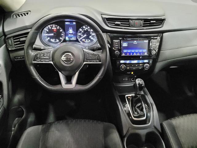 Photo of 2019 White Nissan Rogue