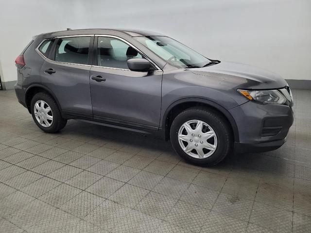 Photo of 2018 Gun Metallic Nissan Rogue