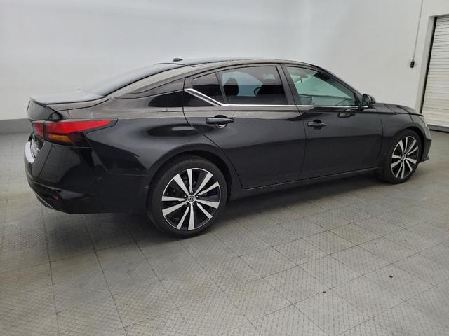 Photo of 2020 Super Black Nissan Altima