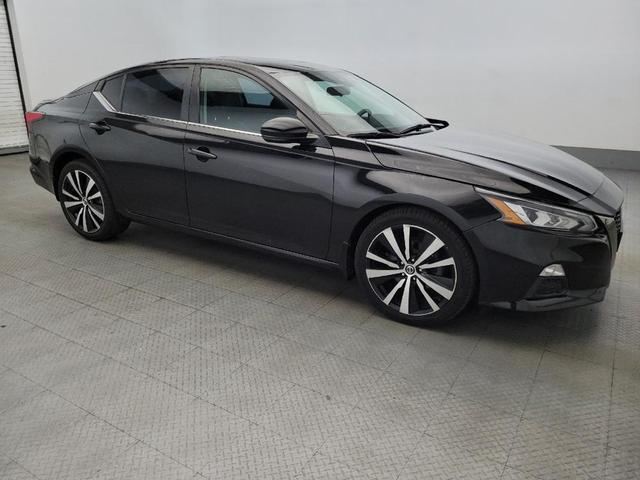Photo of 2020 Super Black Nissan Altima