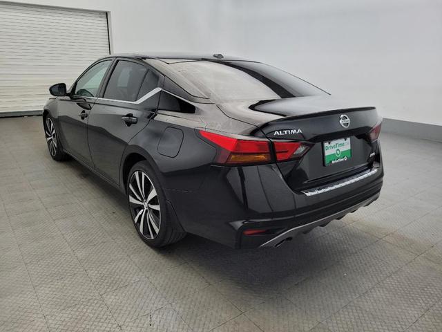 Photo of 2020 Super Black Nissan Altima