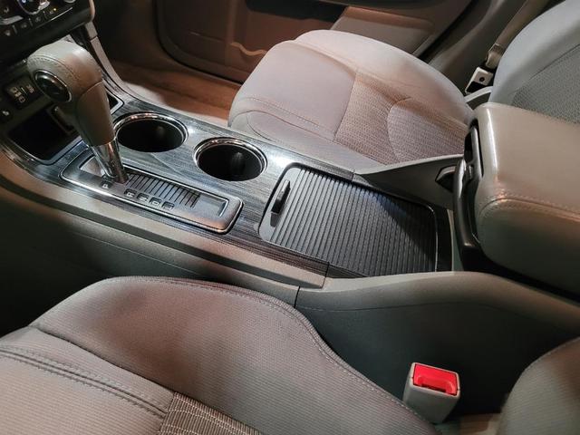 Photo of 2016 White Chevrolet Traverse