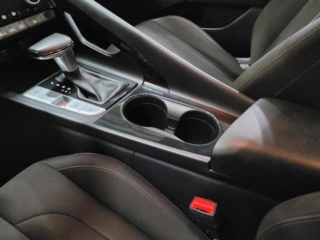 Photo of 2022 Quartz White Hyundai ELANTRA