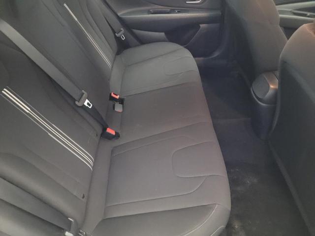 Photo of 2022 Quartz White Hyundai ELANTRA
