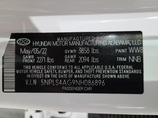 Photo of 2022 Quartz White Hyundai ELANTRA